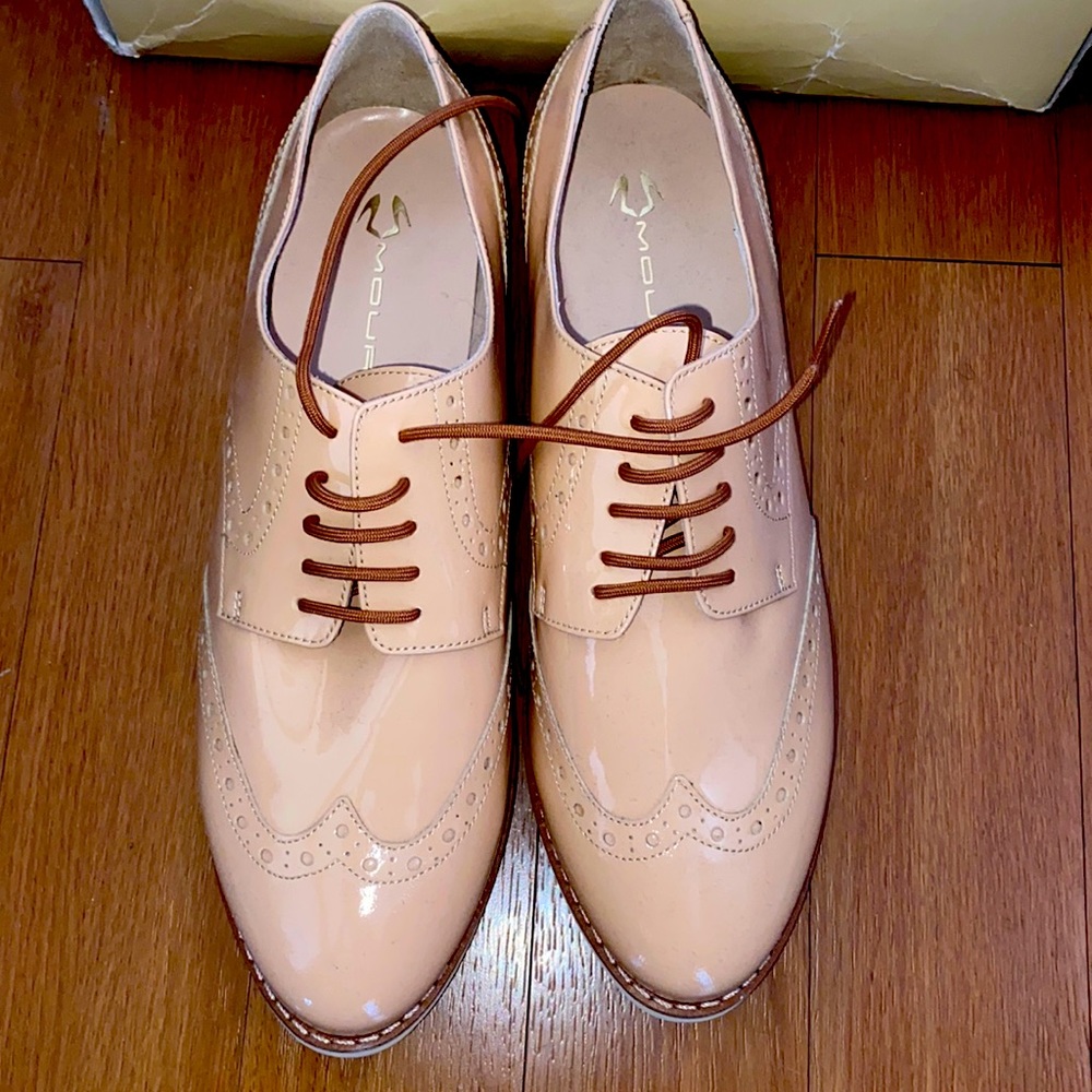 Mourtzi Shoes size 10 - never worn from Athens, Greece